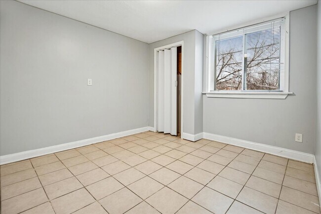 Building Photo - 3914 Erdman Ave