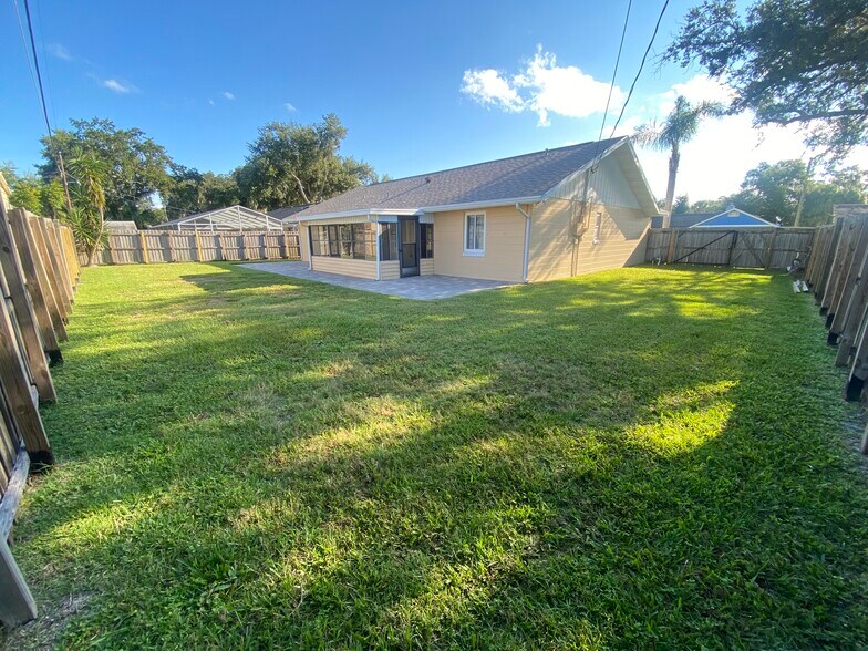 Building Photo - 533 Legume Drive