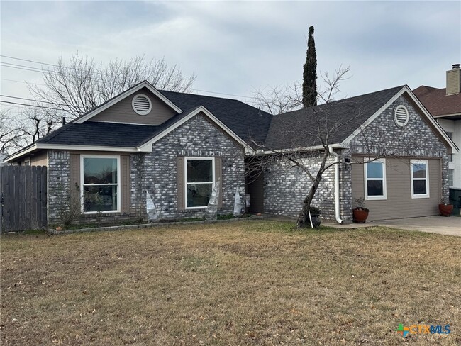 Primary Photo - 2804 Bluejay Dr