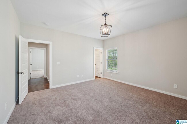 Building Photo - 129 Kings Wy