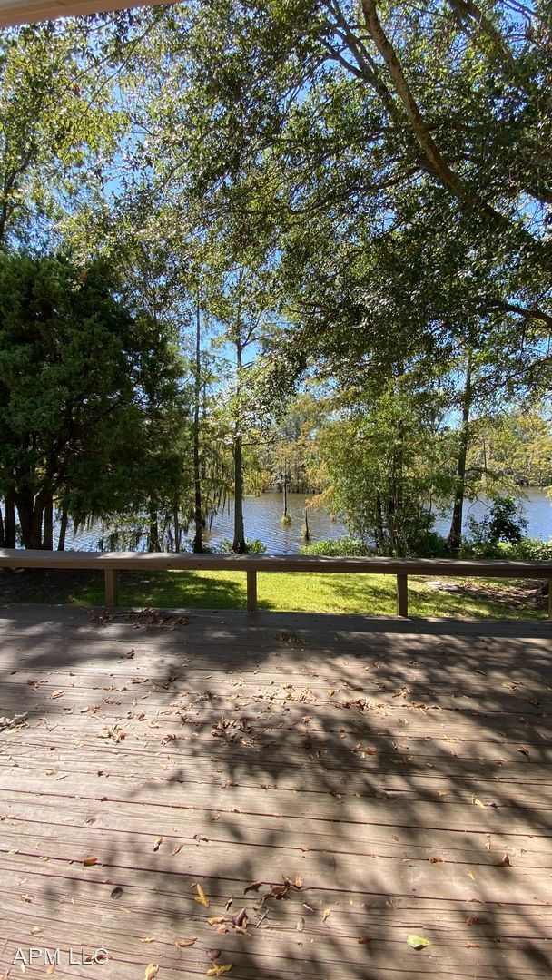 Building Photo - 2 br, 1 bath House - 317 Bayou Oaks Drive