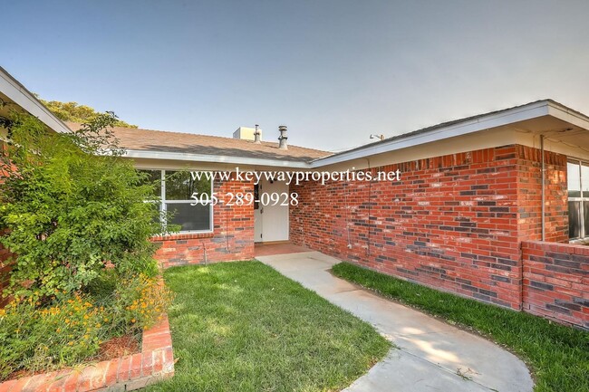 Primary Photo - 3 bedroom home plus CASITA!