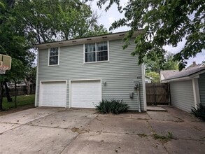 Building Photo - 420 W Comanche St