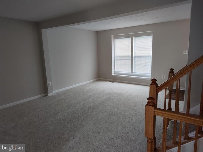 Building Photo - 5032 Finsbury Rd