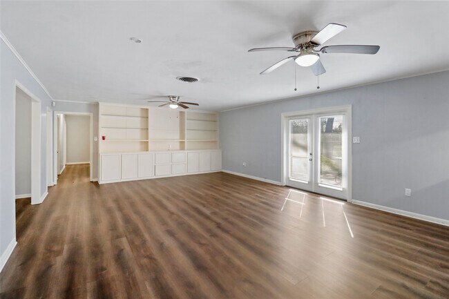 Building Photo - 238 Sleepy Hollow Dr