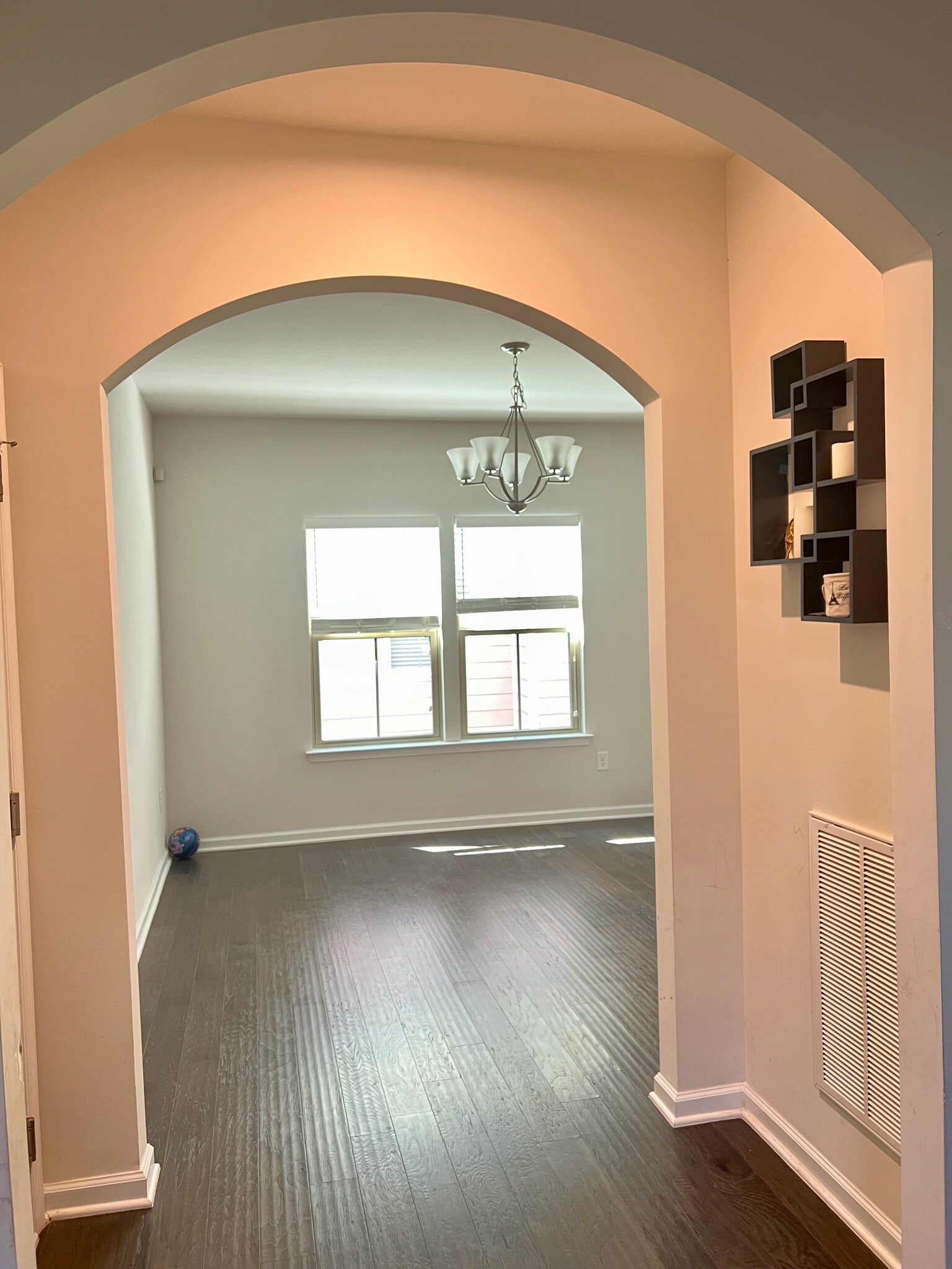 Dining room (1st floor) From Garage - 4014 Audubon Park Dr