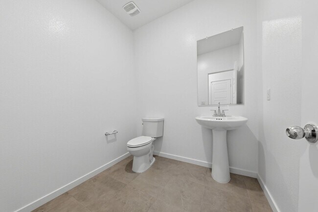 Building Photo - Brand New 3 Bedroom Stylish Henderson Townhome in Black Mountain Ranch