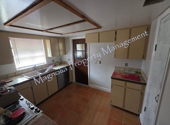 Building Photo - Bear Lake, Apopka (Seminole)