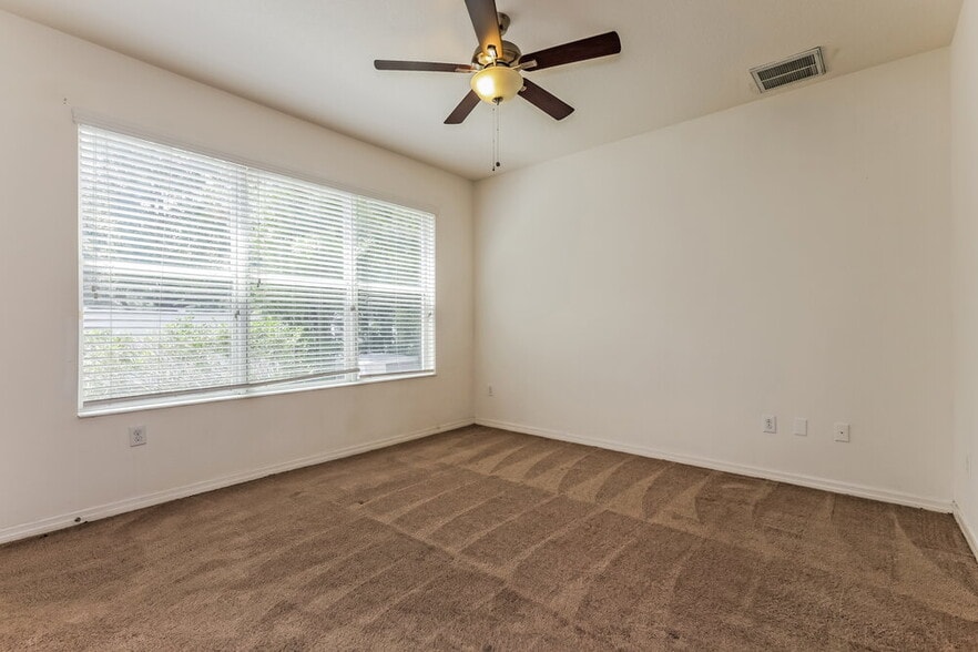 Building Photo - 8309 Deerland Bluff Ln