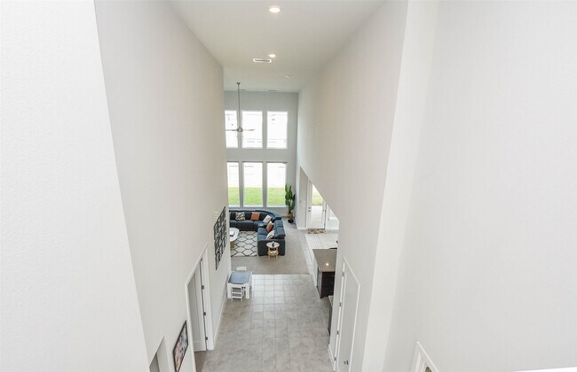 Building Photo - 8906 Luddenham Lilac Ln