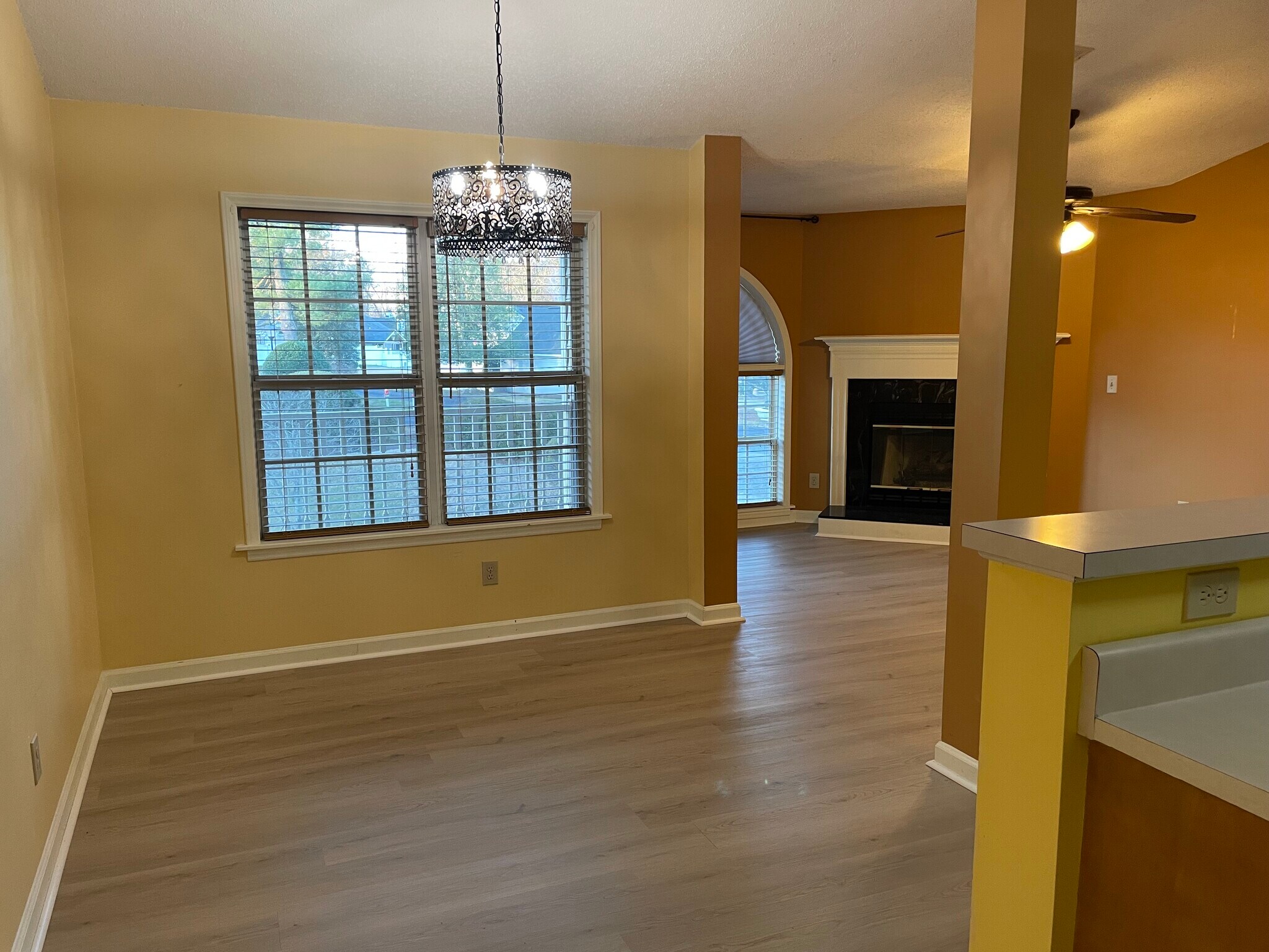 Building Photo - 6704 W Friendly Ave