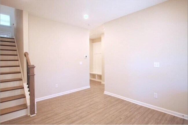 Building Photo - 2237 Pink Hawthorn Dr