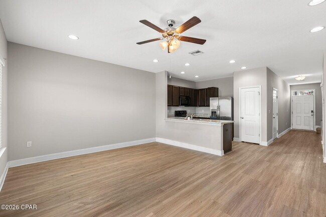 Building Photo - 5768 Callaway Cir