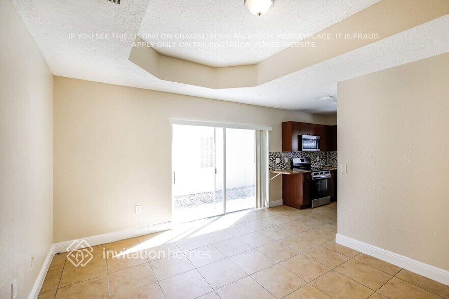 Building Photo - 8852 SW 215th Ln