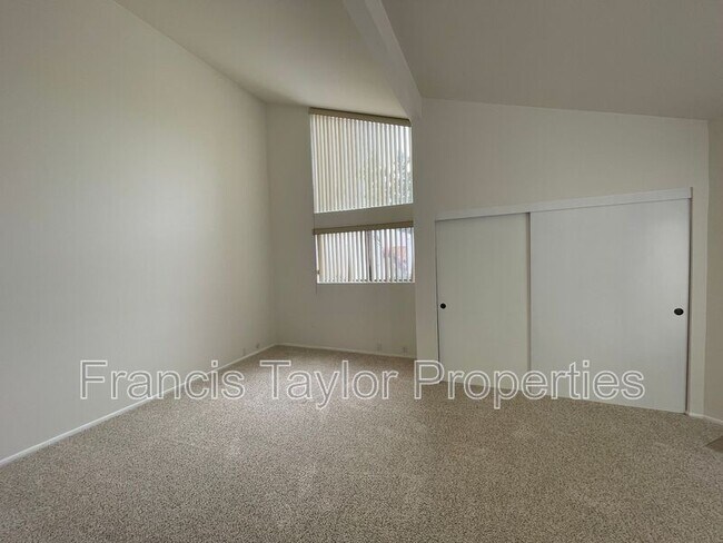 Building Photo - 7526 Jerez Ct