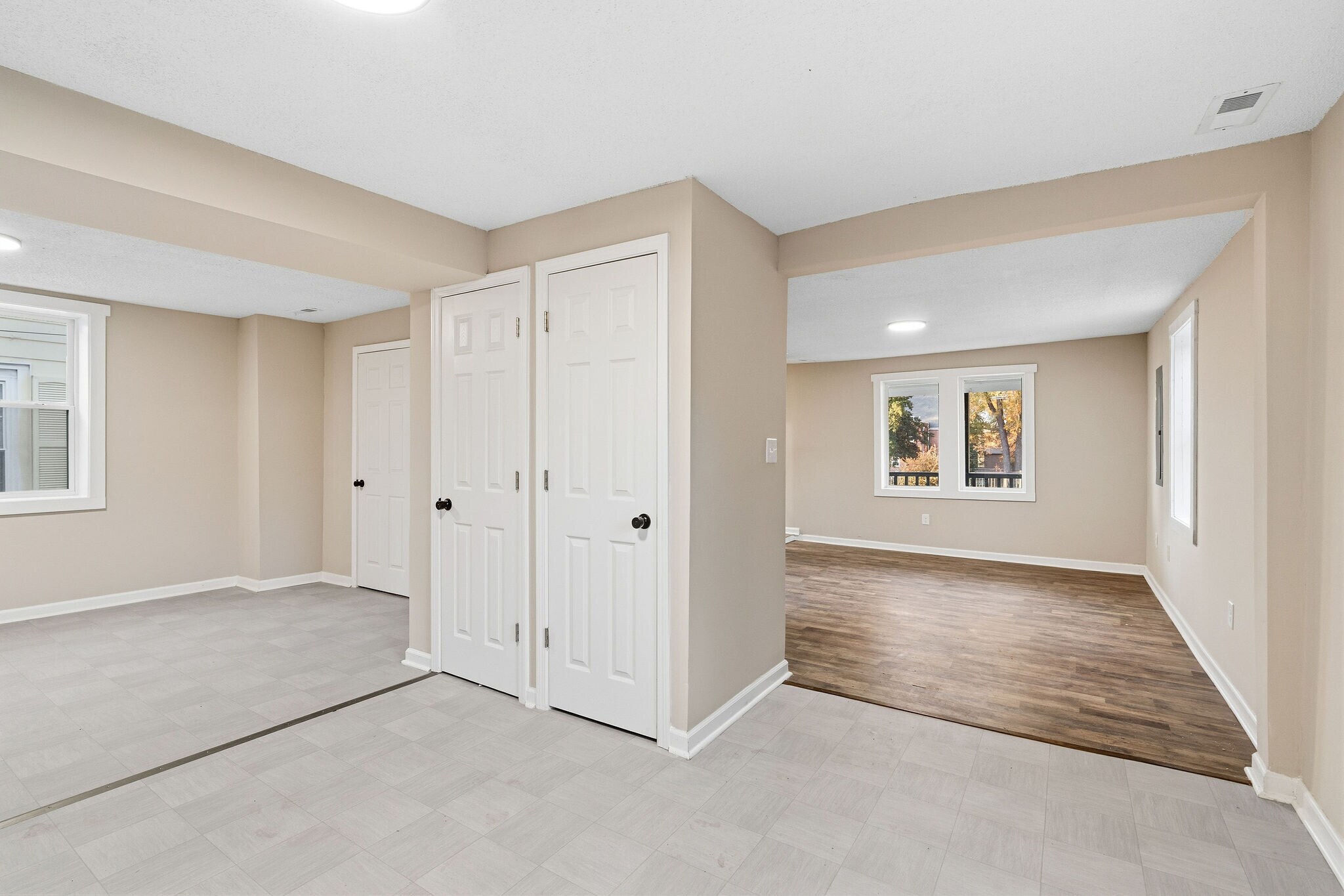 Building Photo - 1310 Oakwood Ave