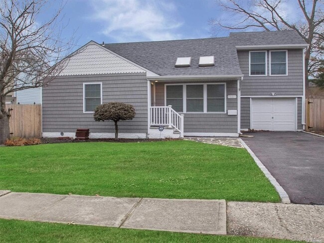 Primary Photo - 11 Pratt St