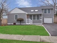 Building Photo - 11 Pratt St