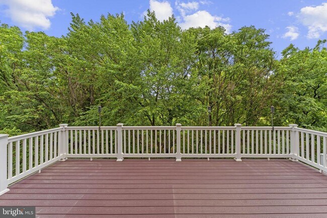 Building Photo - 21268 Park Grove Terrace