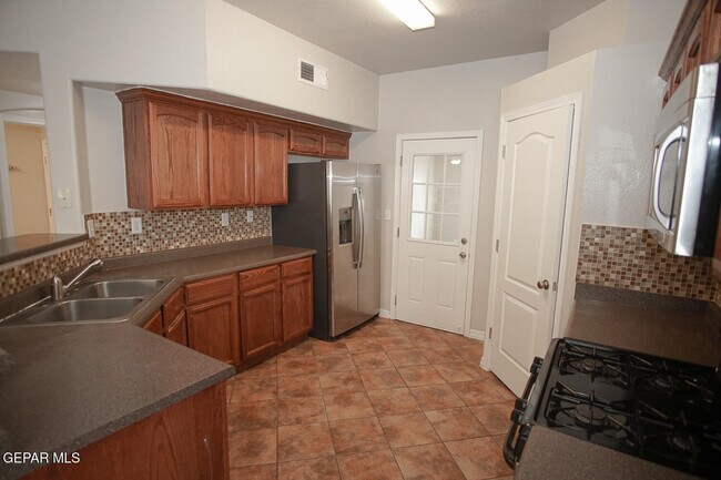 Building Photo - 1532 Century Plant Dr