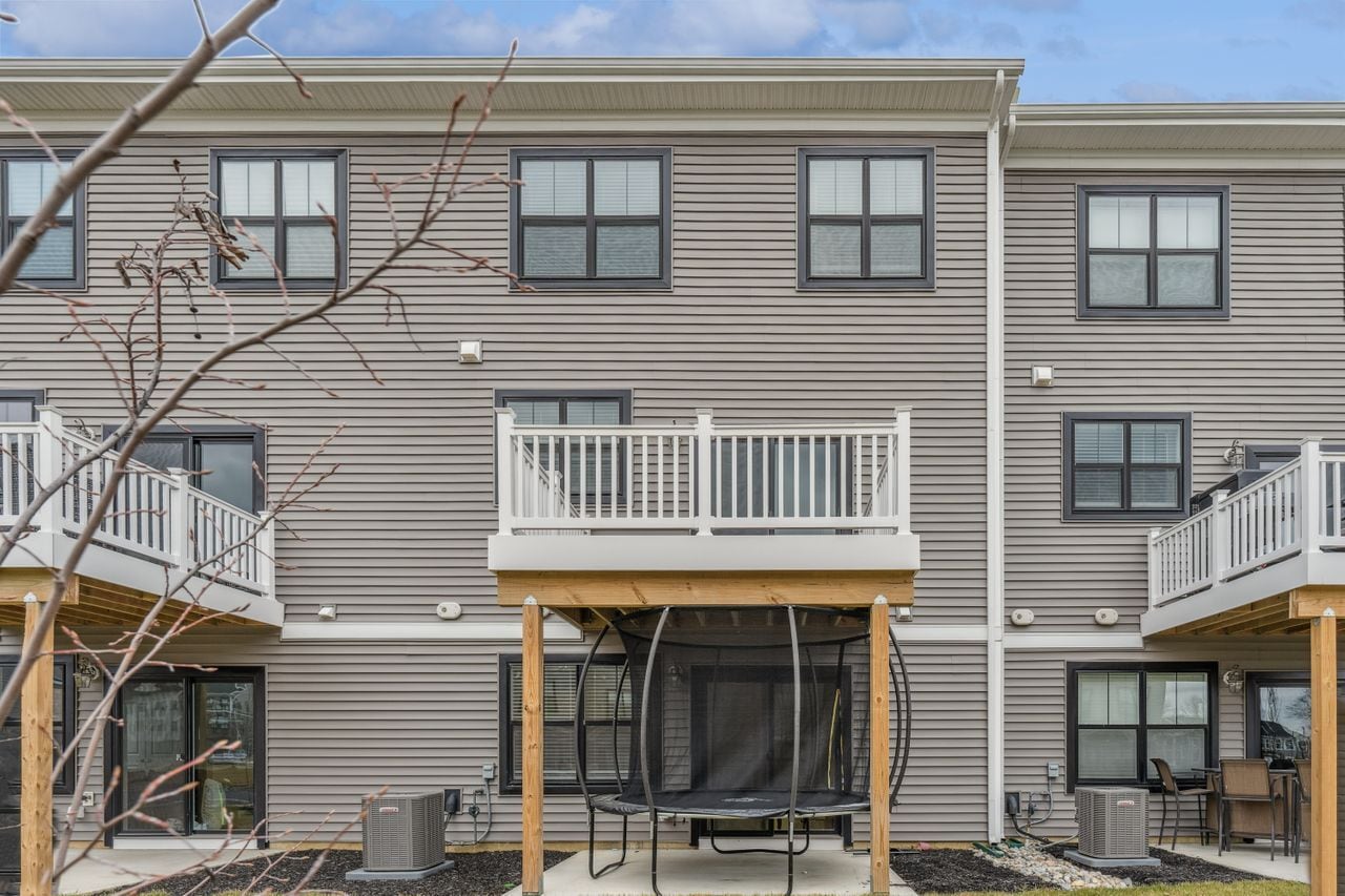 Building Photo - 46 Mariveles Way