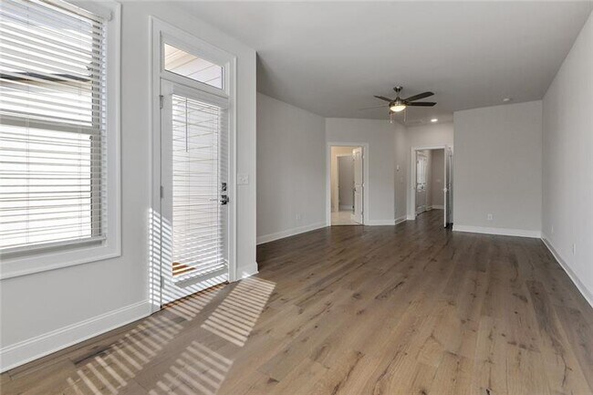 Building Photo - 4317 Parkside Pl