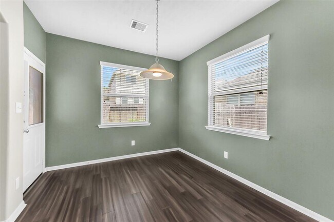Building Photo - 16622 River Wood Ct