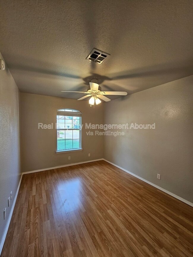 Building Photo - 11003 East 119th St N