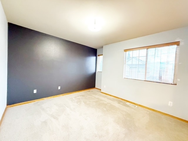 Building Photo - 736 Glenmore Loop