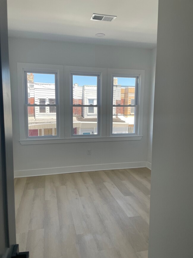 Building Photo - 5816 Delancey St