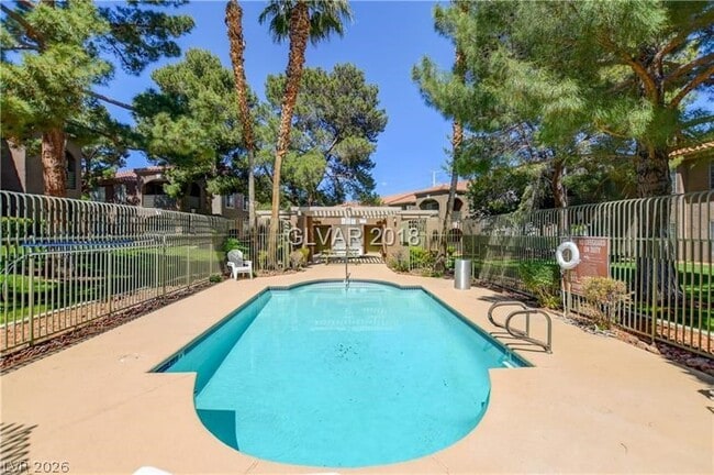 Building Photo - 2101 Blue Breeze Dr