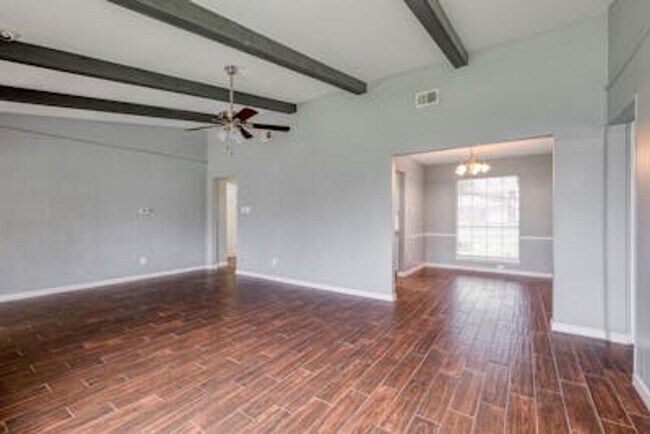 Building Photo - QUAIL CREEK WEST HOME