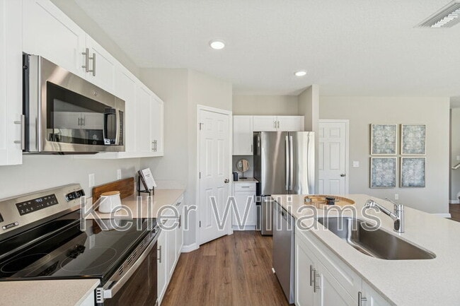 Building Photo - 601 Ambleside Dr