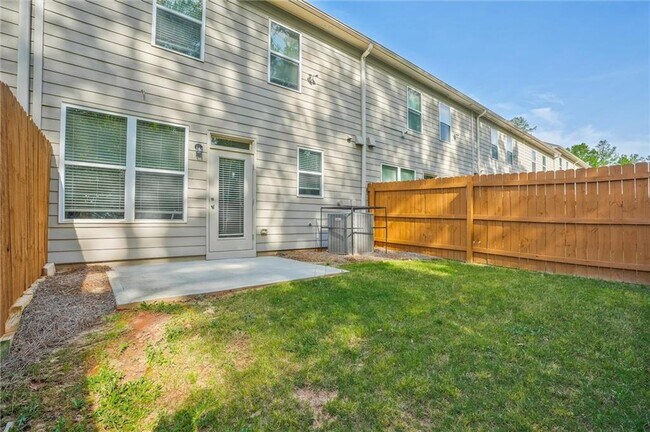 Building Photo - 2235 Mulsanne Dr