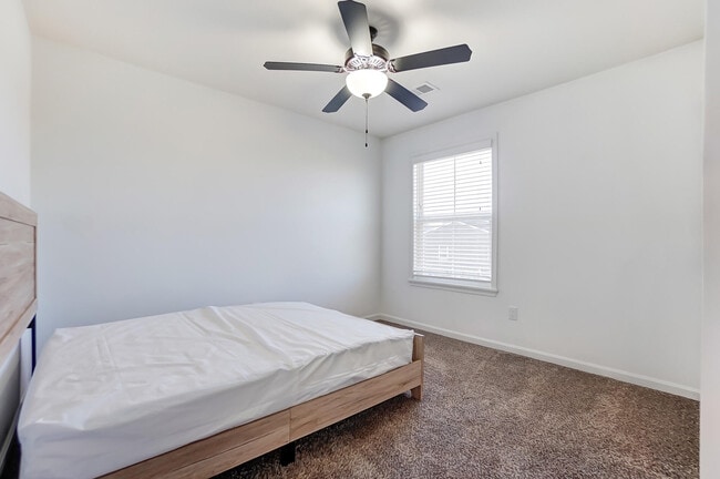 Building Photo - 2016 Tanners Cove Rd