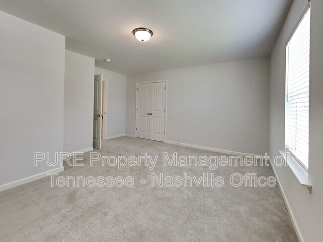 Building Photo - 400 Zeffer Ct
