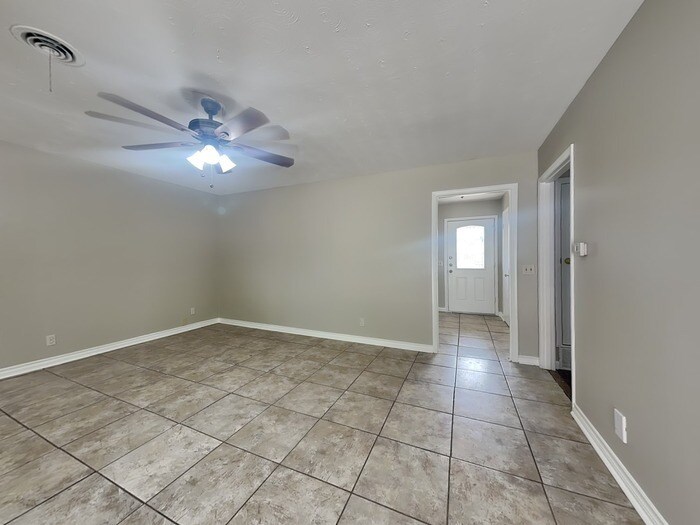 Building Photo - 5705 Trailwood Dr