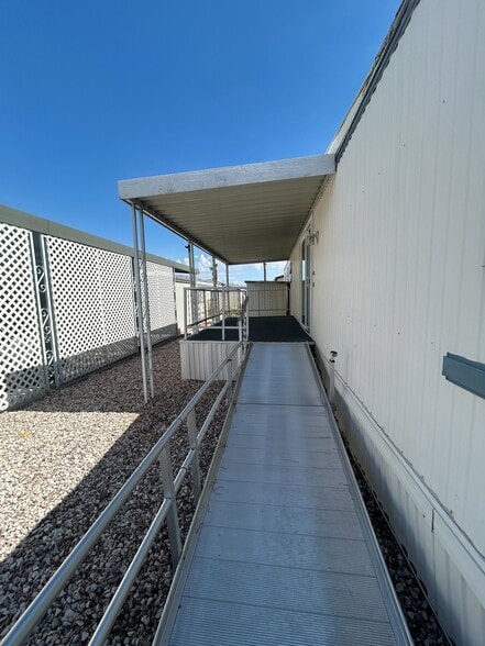 Building Photo - 3601 E Wyoming Ave