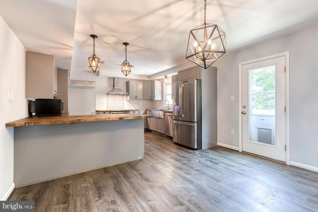 Building Photo - 1099 Snow Hill Ln