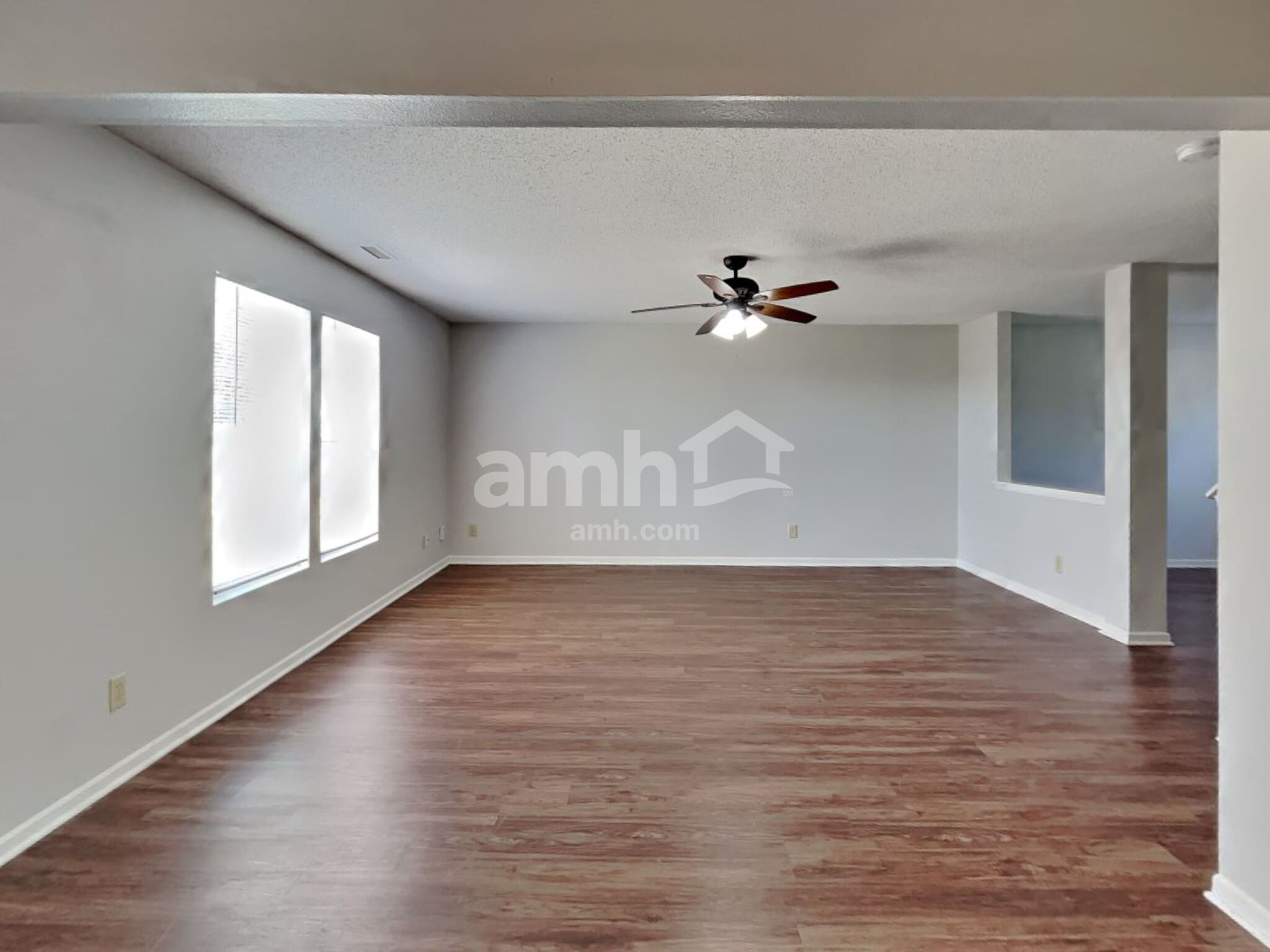 Building Photo - 2120 Bridlewood Dr