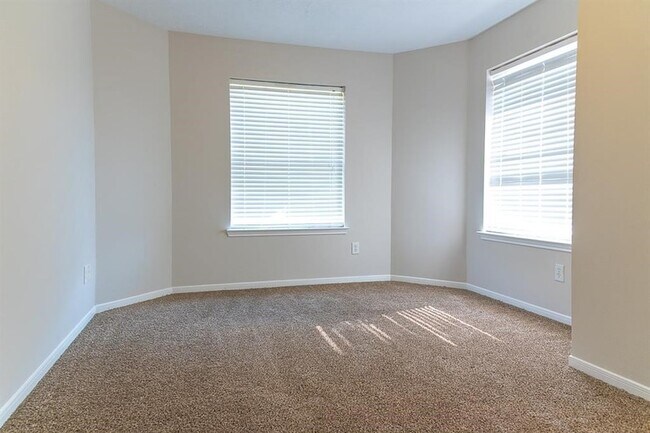Building Photo - 15411 Seminole Canyon Dr