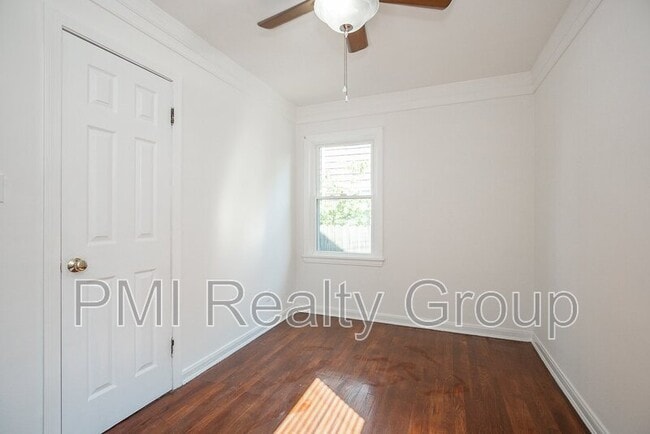 Building Photo - 1547 Sherbrook Rd