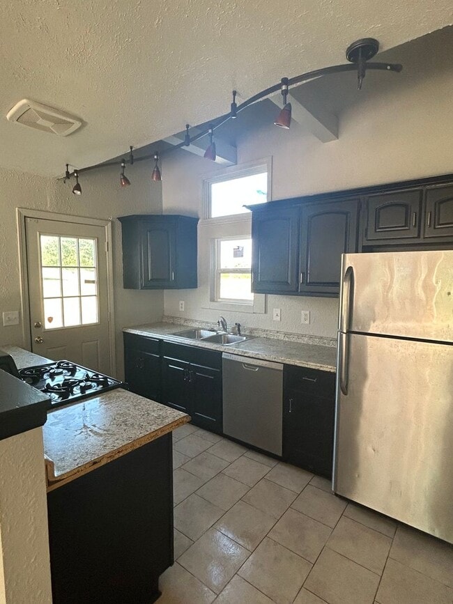 Building Photo - 1326 Lofton Way