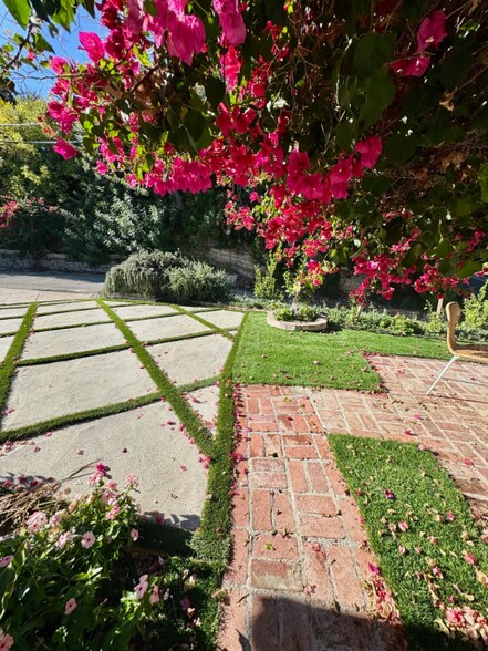 Building Photo - 4624 Gable Dr