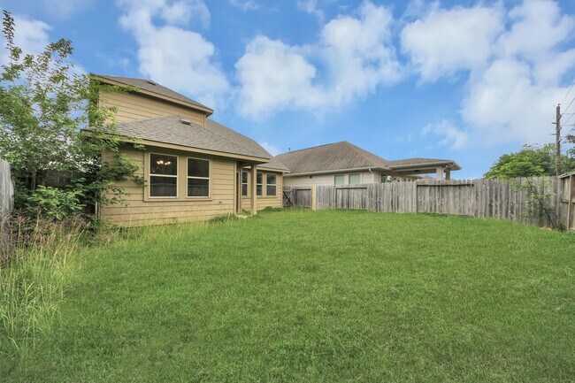 Building Photo - 10606 Sun River Falls Dr