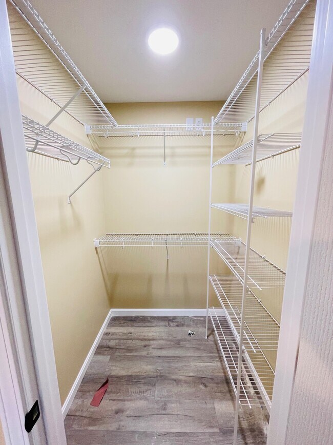 Building Photo - 106 Diane Ct