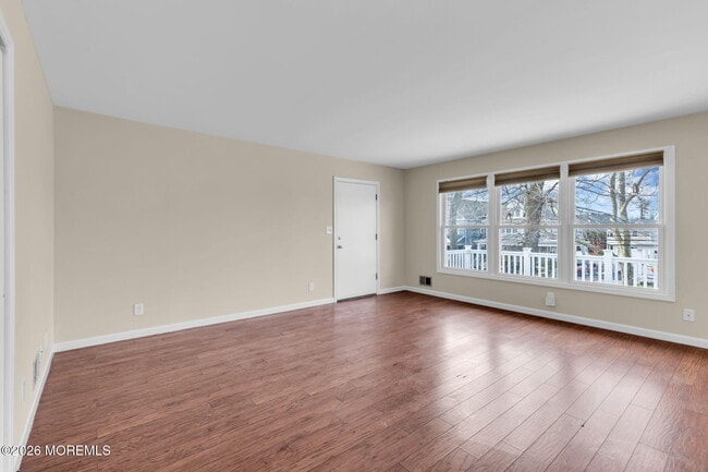 Building Photo - 404 9th Ave