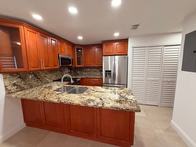 Building Photo - 9662 SW 148th Ave