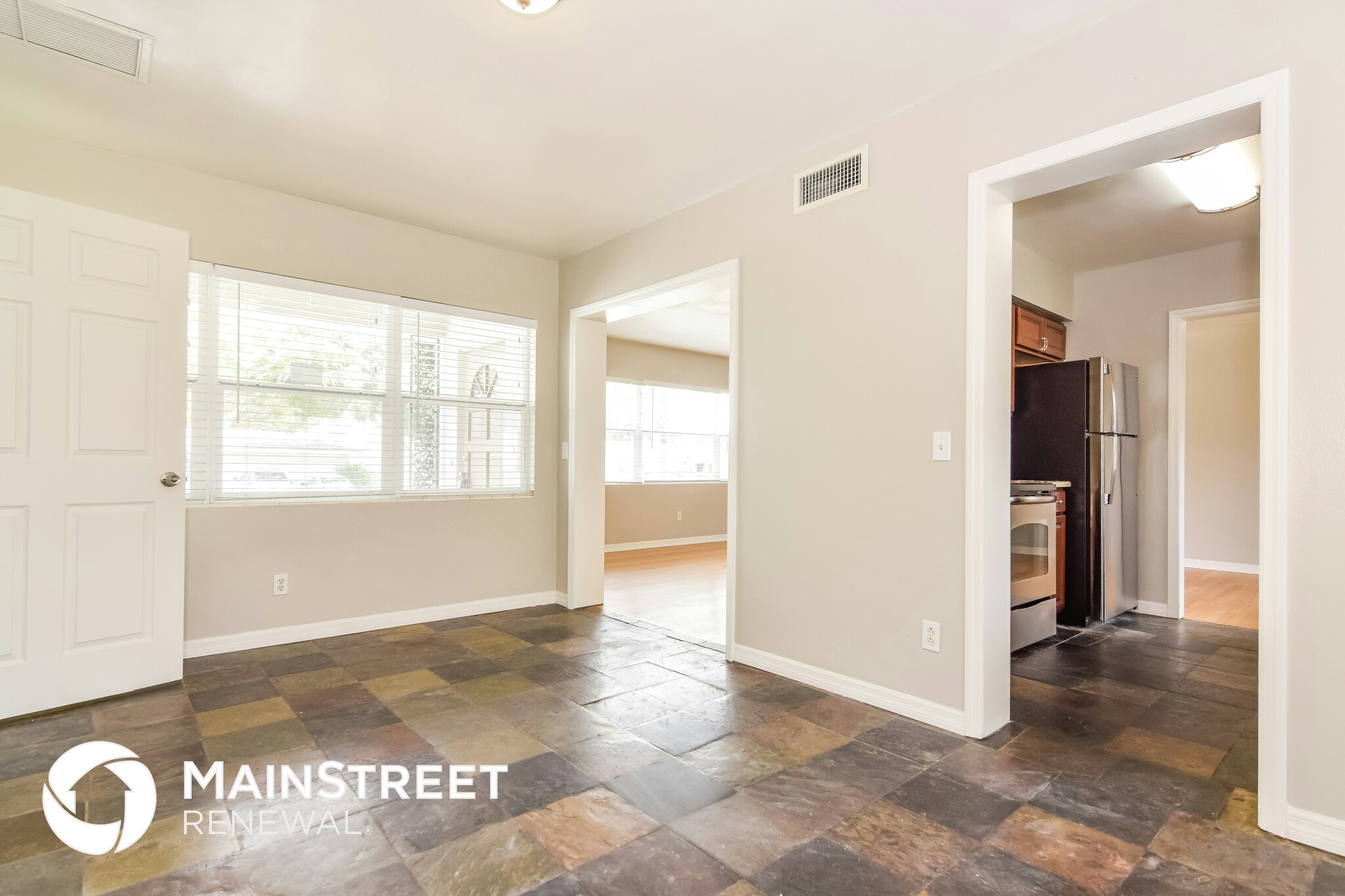 Building Photo - 1354 Whitacre Dr