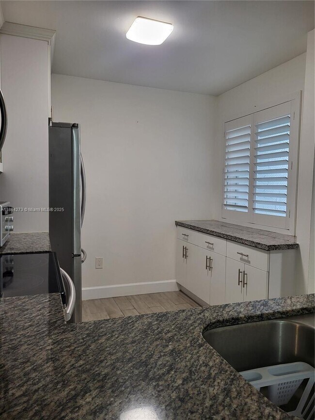 Building Photo - 4555 NW 99th Ave